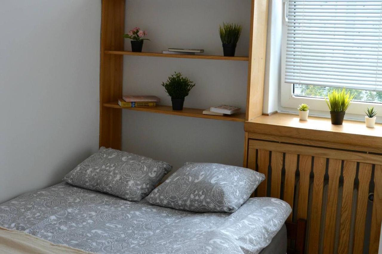 Ohmyhome - Sunny Apartment In City Center Warszawa Eksteriør bilde